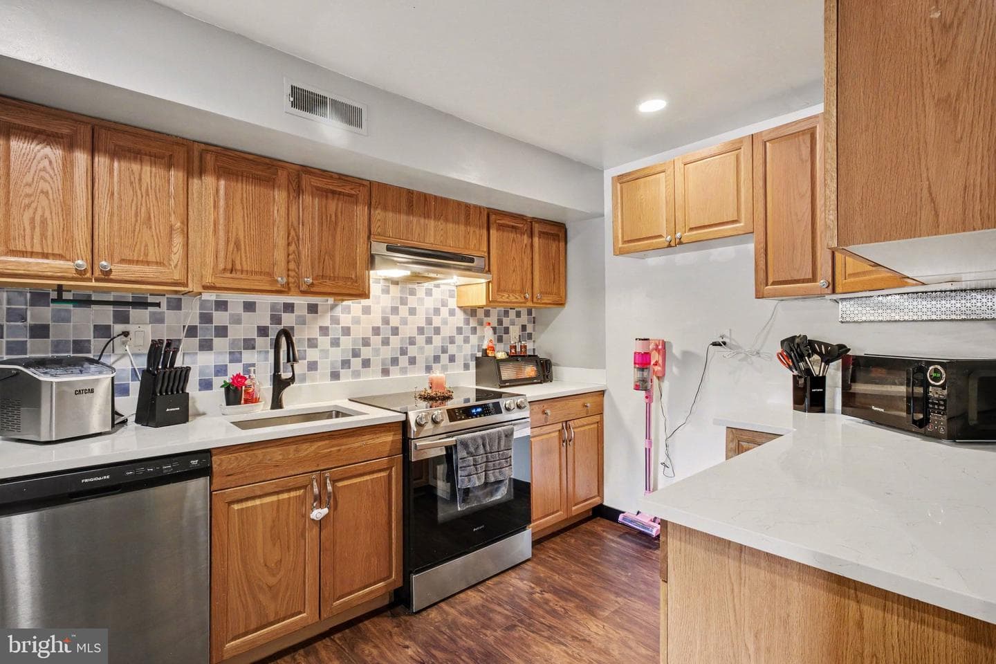 25 Beechtree Lane photo 6