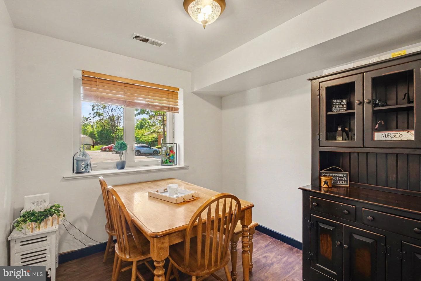 25 Beechtree Lane photo 9