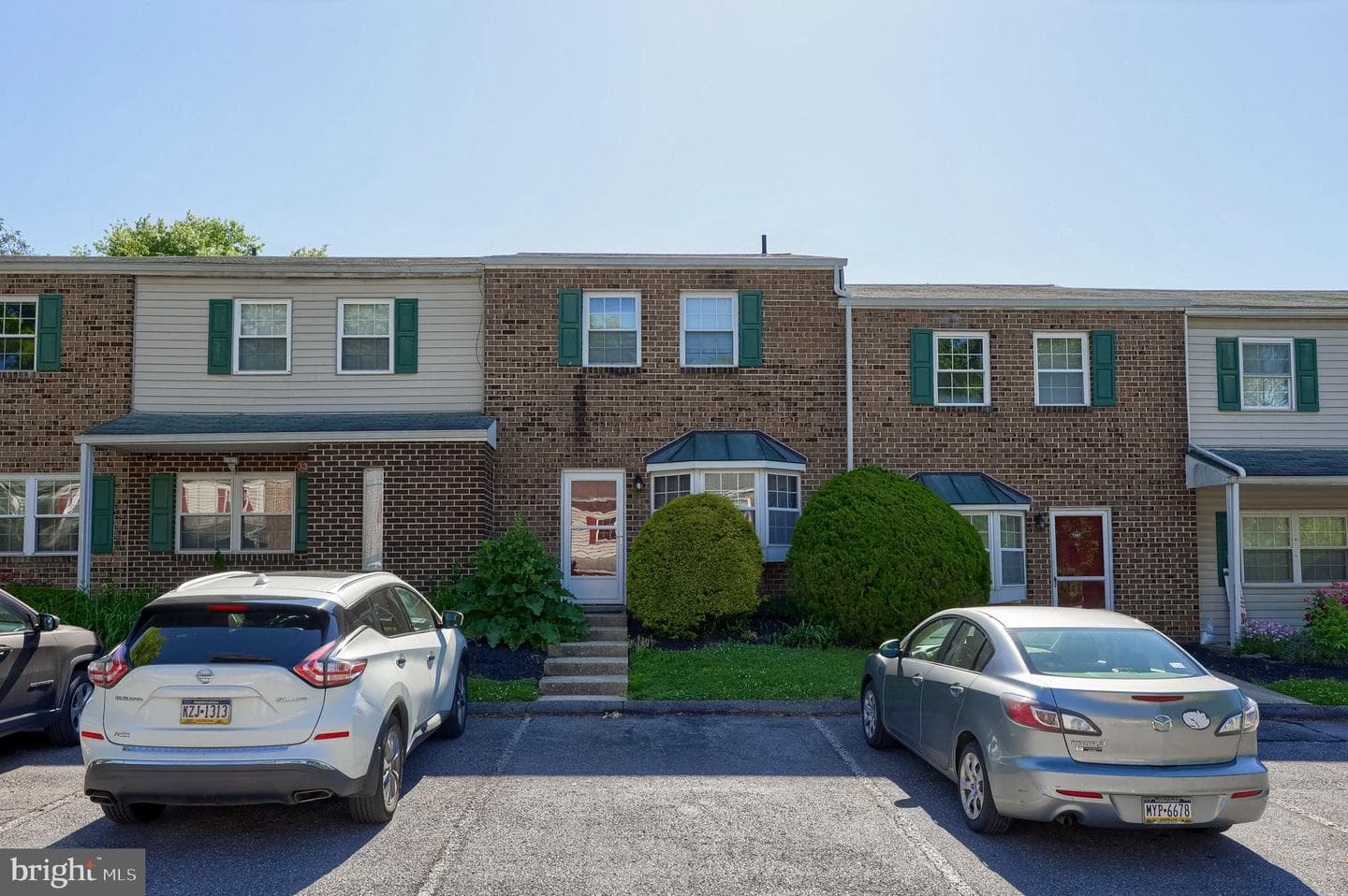 1309 Blue Jay Drive, Lancaster