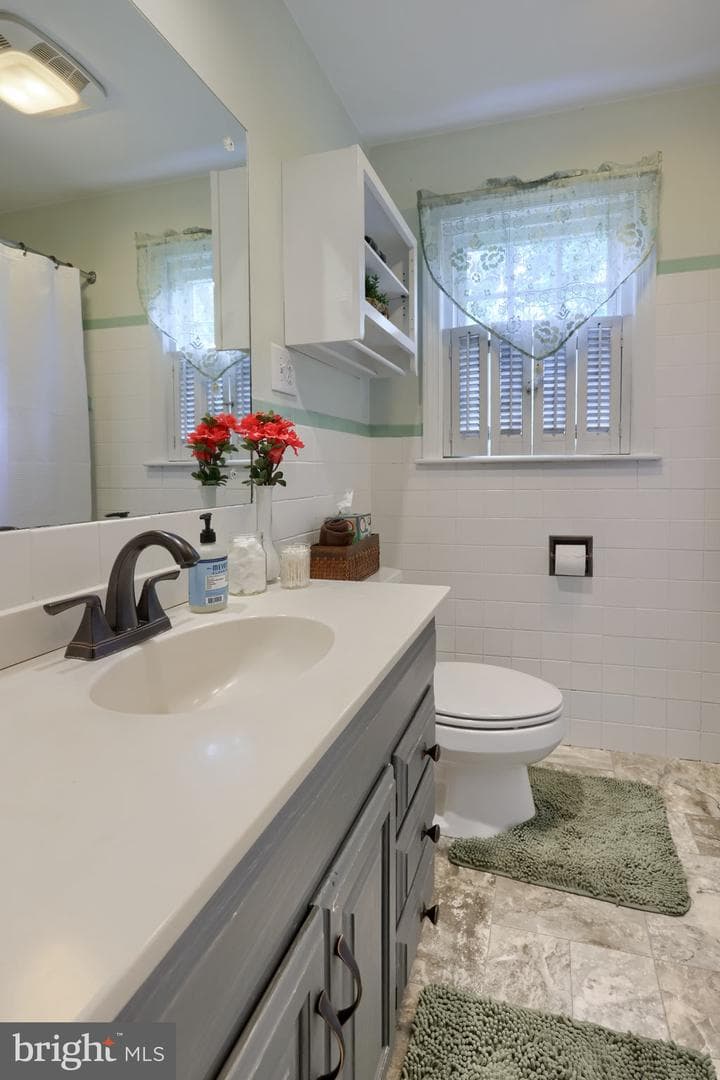 1717 Wilson Avenue photo 31