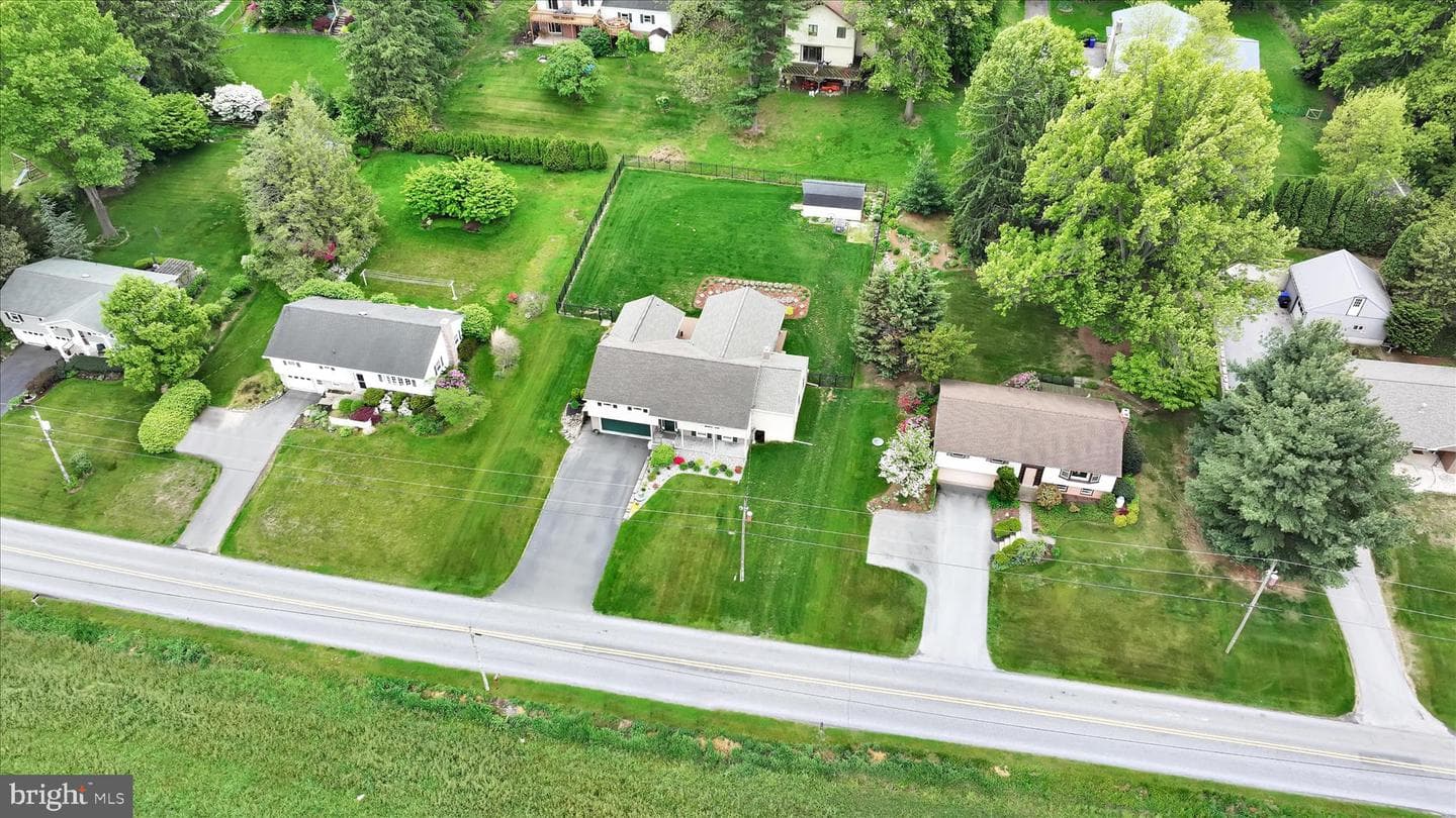 230 Edgewood Drive photo 2