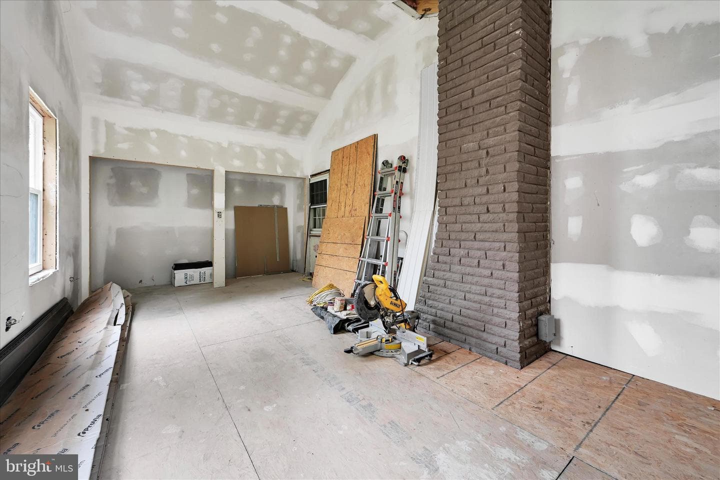 230 Edgewood Drive photo 38
