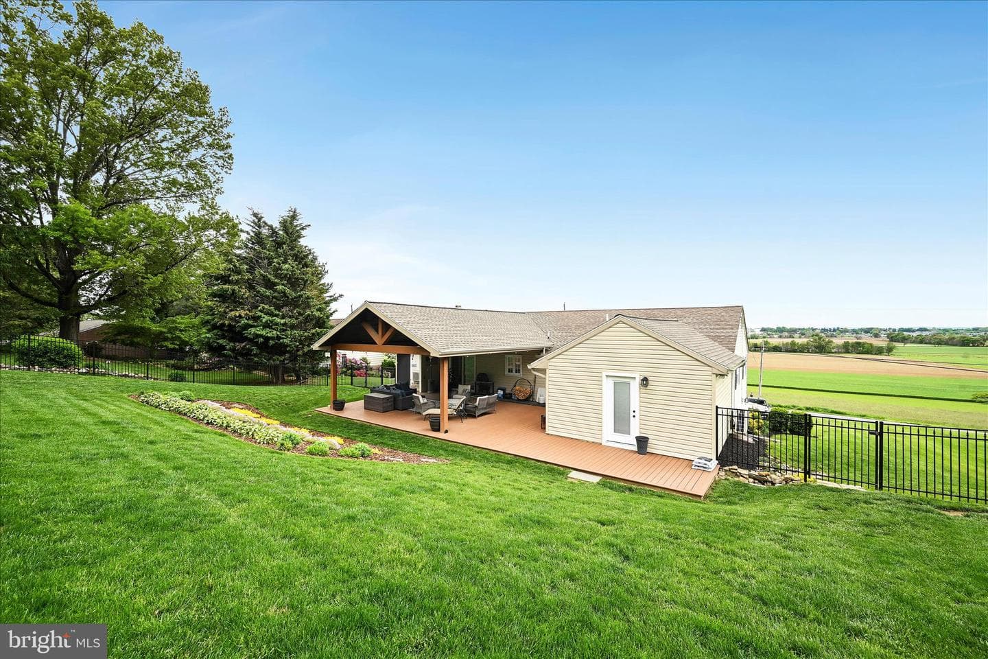 230 Edgewood Drive photo 48