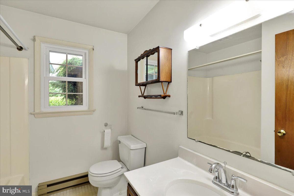 2487 Ellendale Drive photo 21