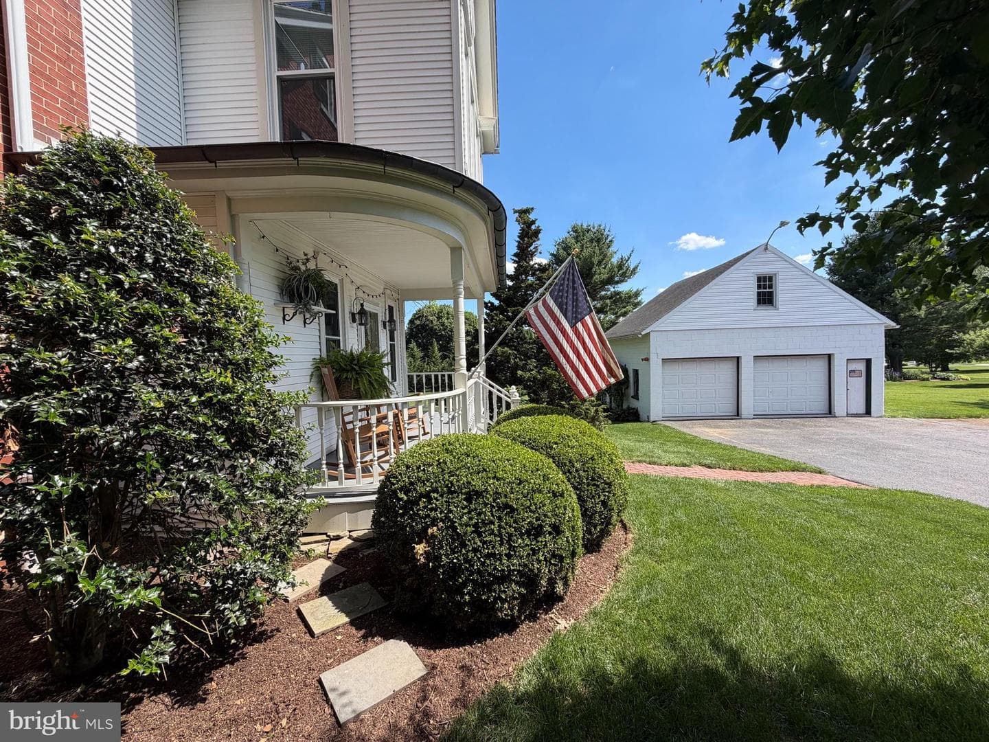 1564 Millport Road photo 5