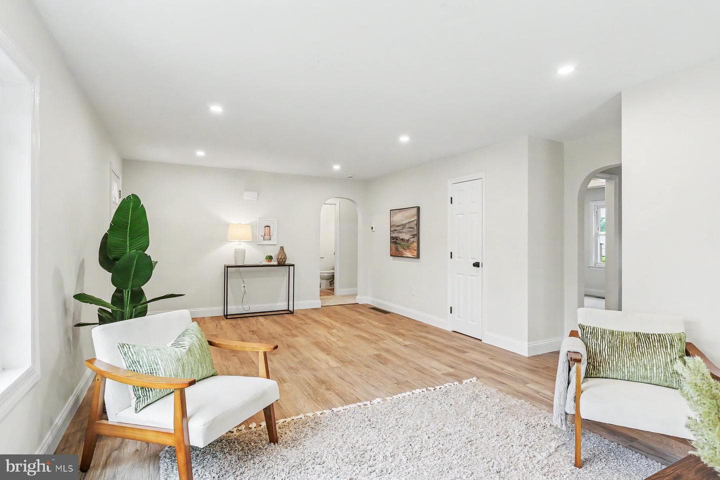 179 N Wolf Street photo 4