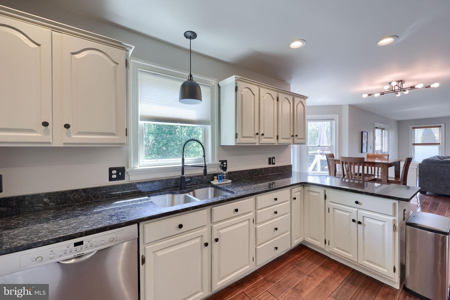 354 W Charlotte Street photo 14