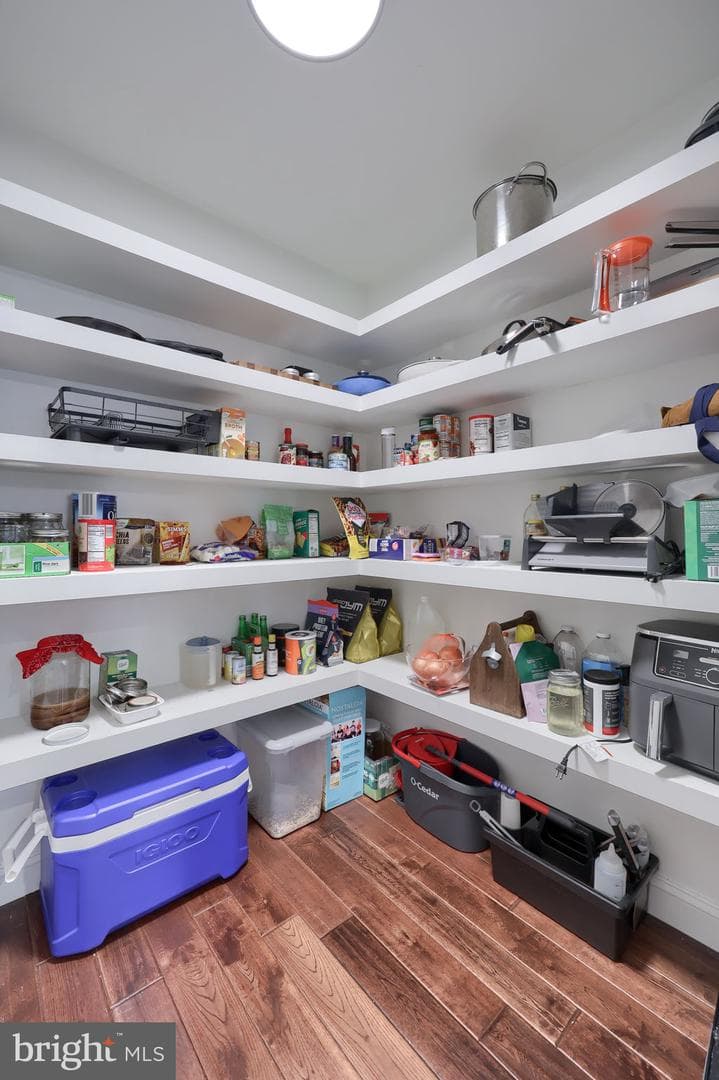 354 W Charlotte Street photo 17