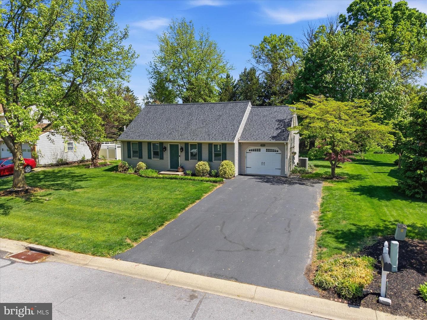 916 Indian Springs Drive photo 3
