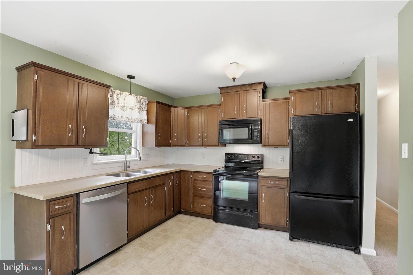 42 Pinewood Avenue photo 10