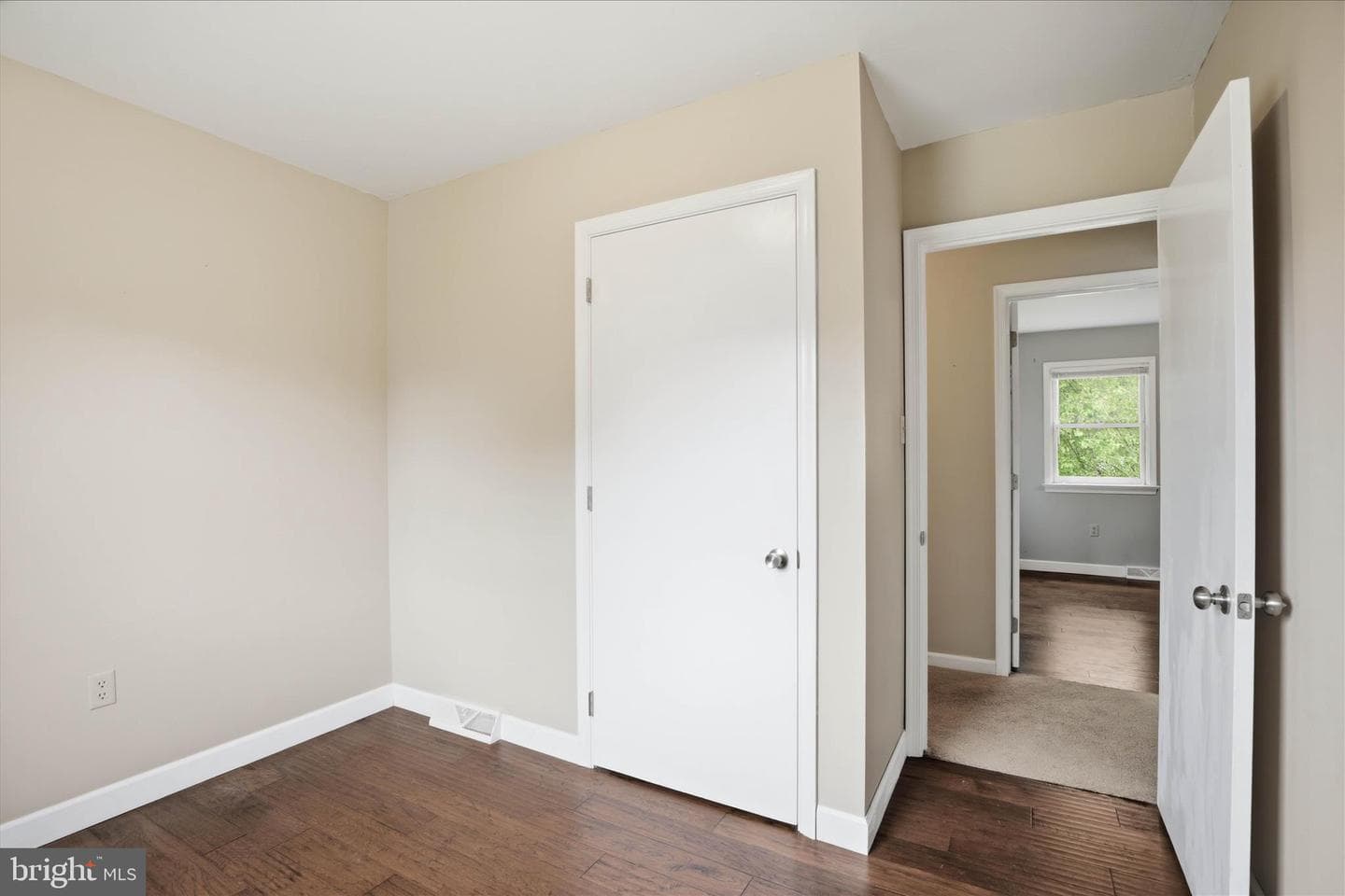 42 Pinewood Avenue photo 13