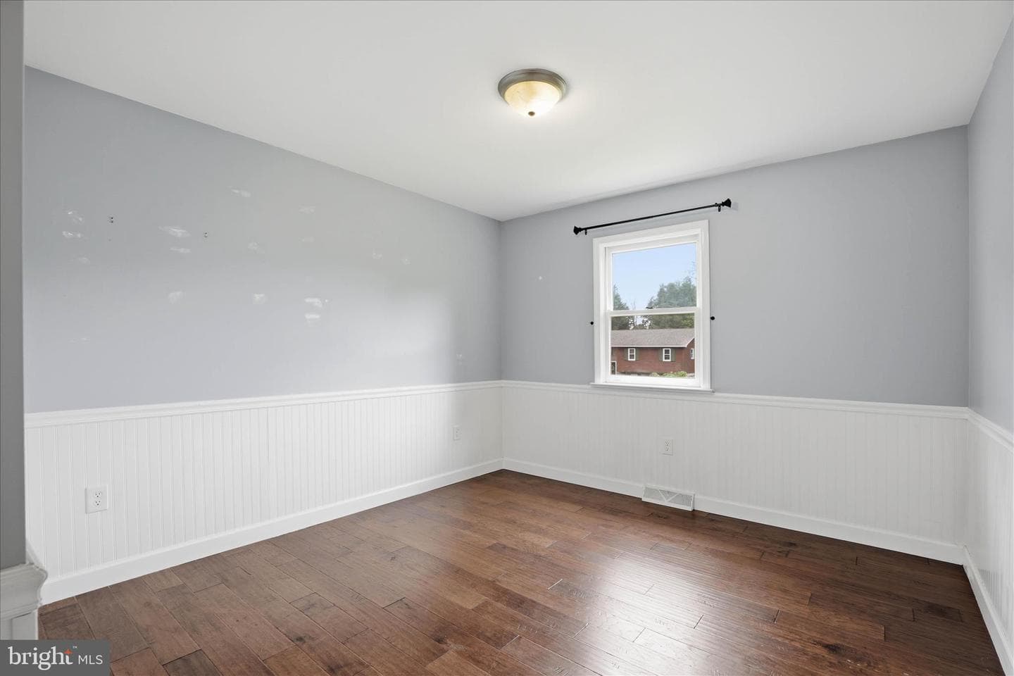 42 Pinewood Avenue photo 19