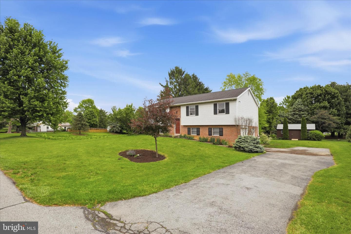 42 Pinewood Avenue photo 41