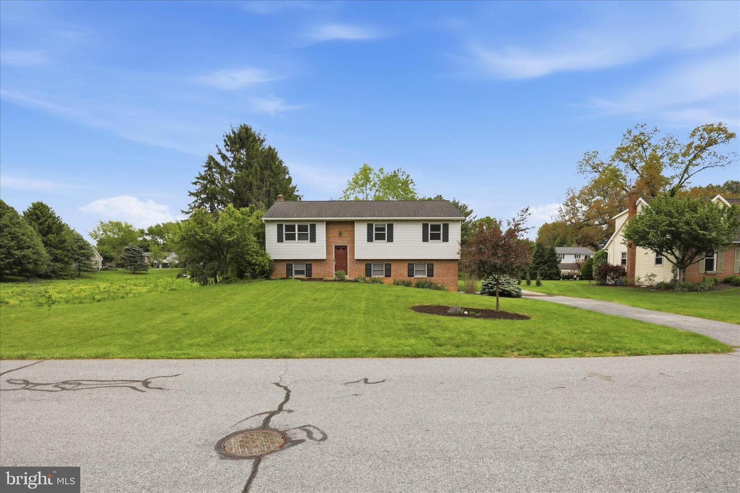 42 Pinewood Avenue photo 43