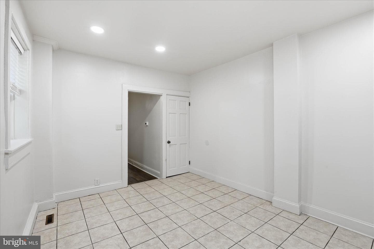 437 S Christian Street photo 21