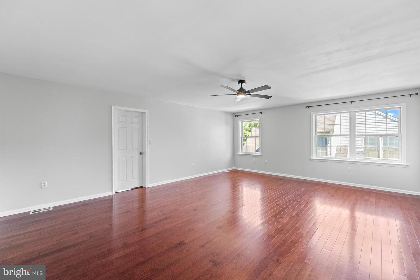 271 Squire Ln photo 16