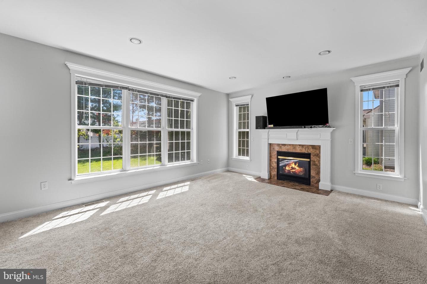 271 Squire Ln photo 21
