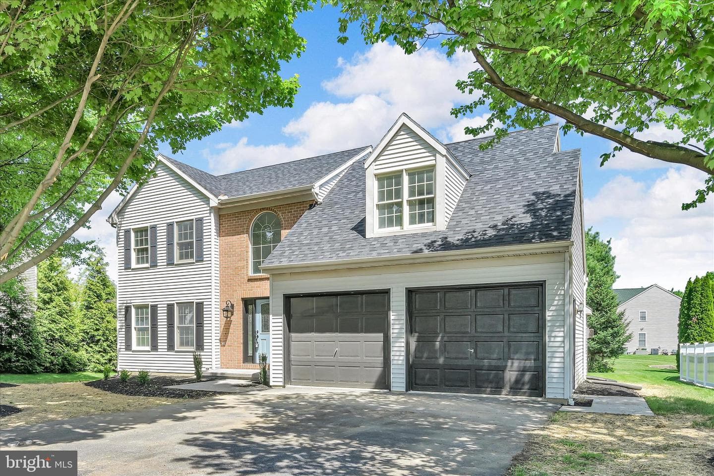 115 Saybrooke Drive photo 1