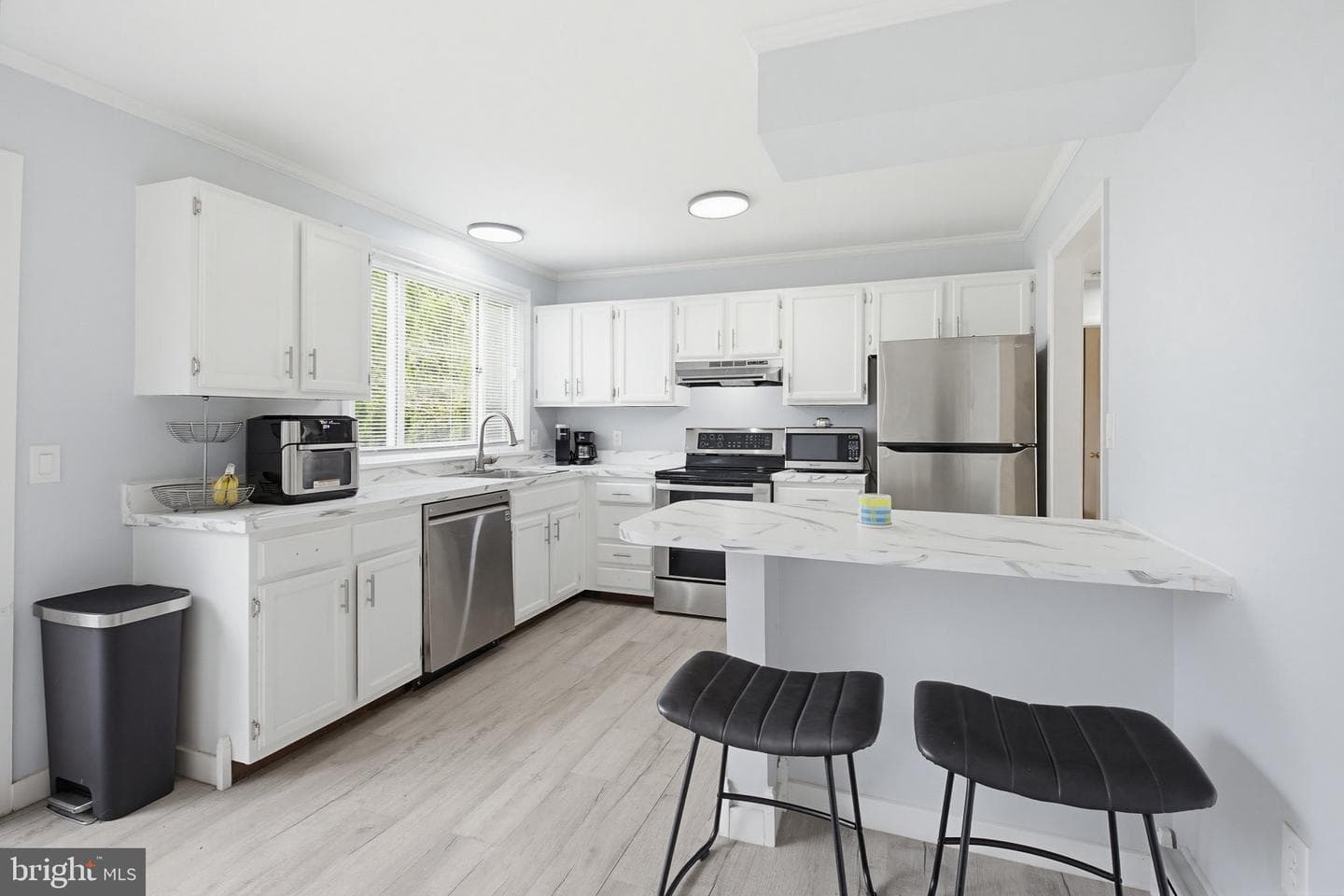 94 Petersburg Road photo 11