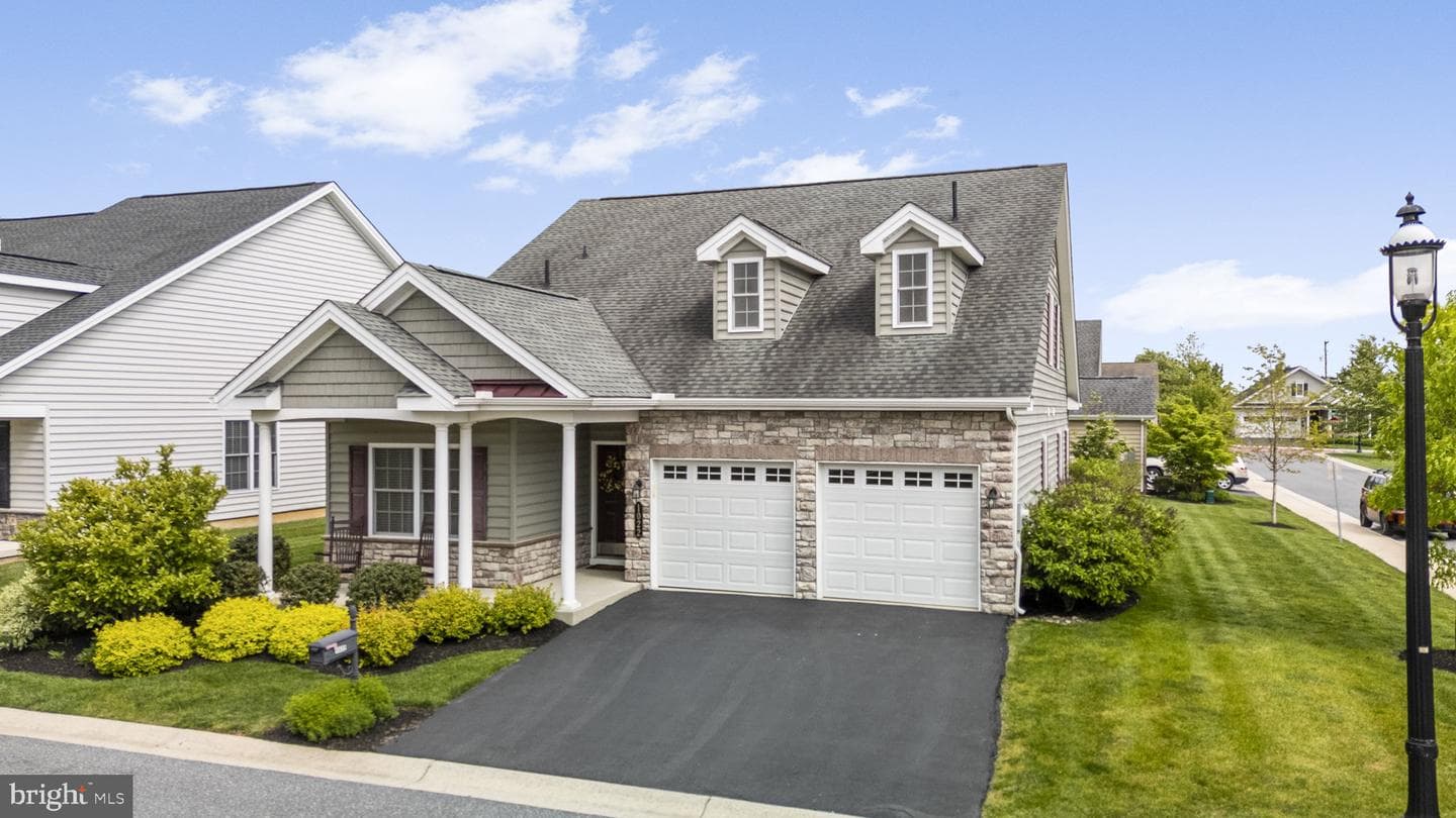 1022 Glory Way, Lititz