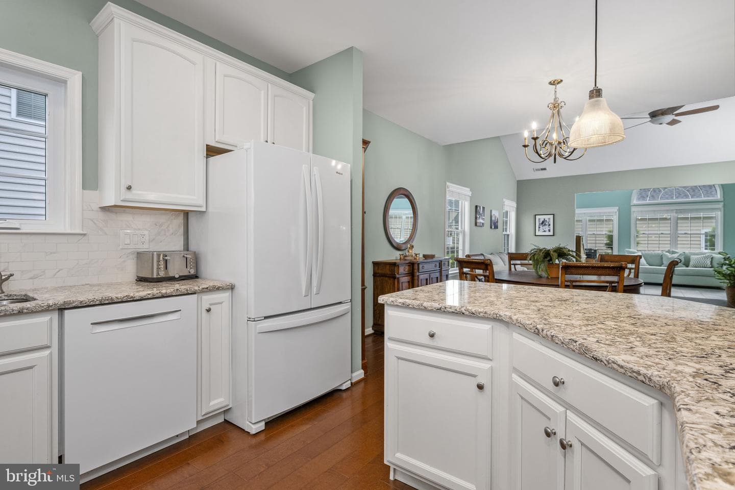 1022 Glory Way photo 9