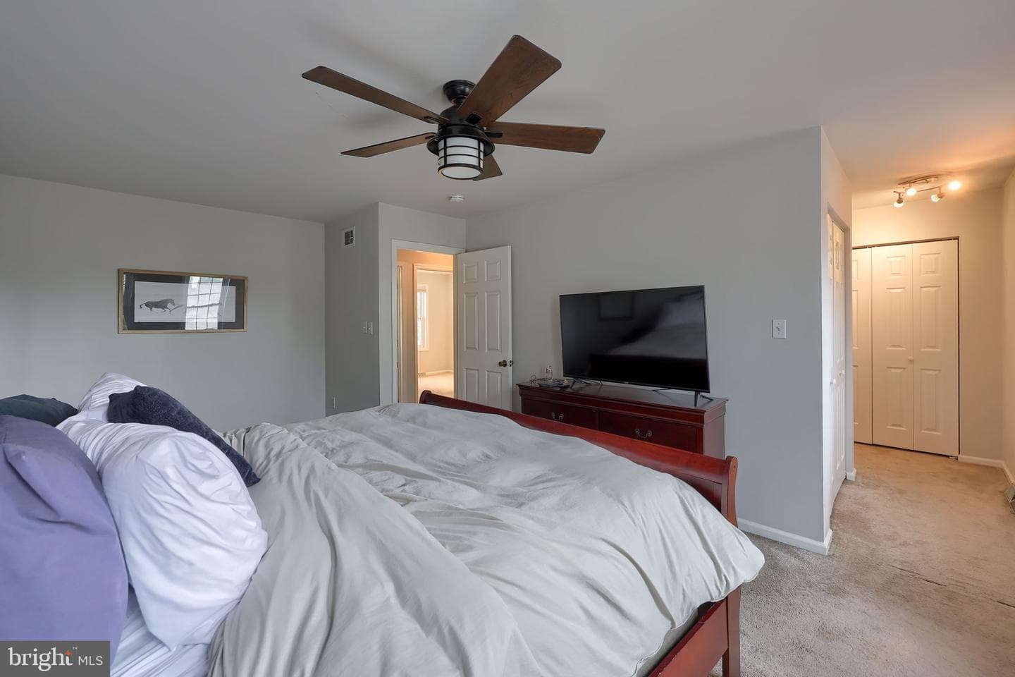 117 Treetops Drive photo 27
