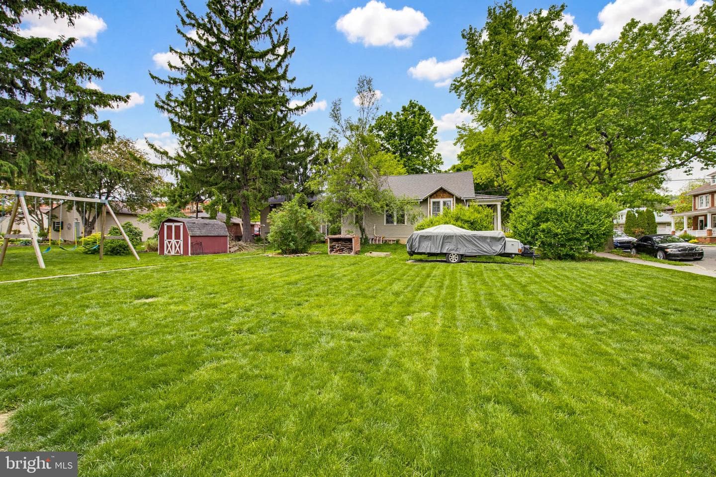 951 Locust Street photo 32