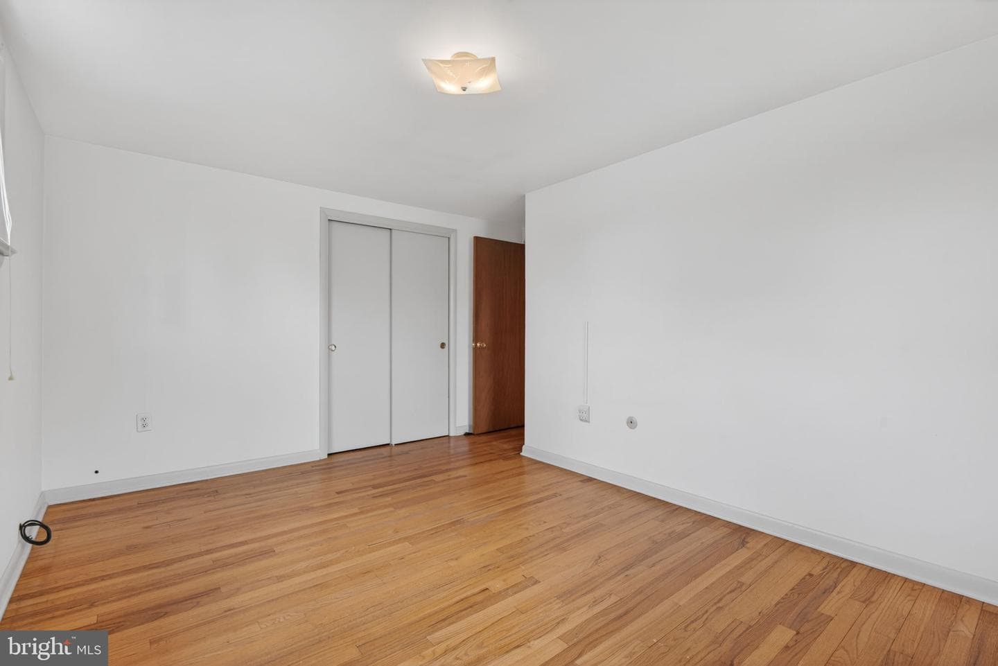 1638 Temple Avenue photo 21