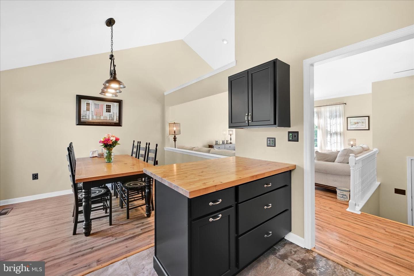 302 Grant Street photo 12