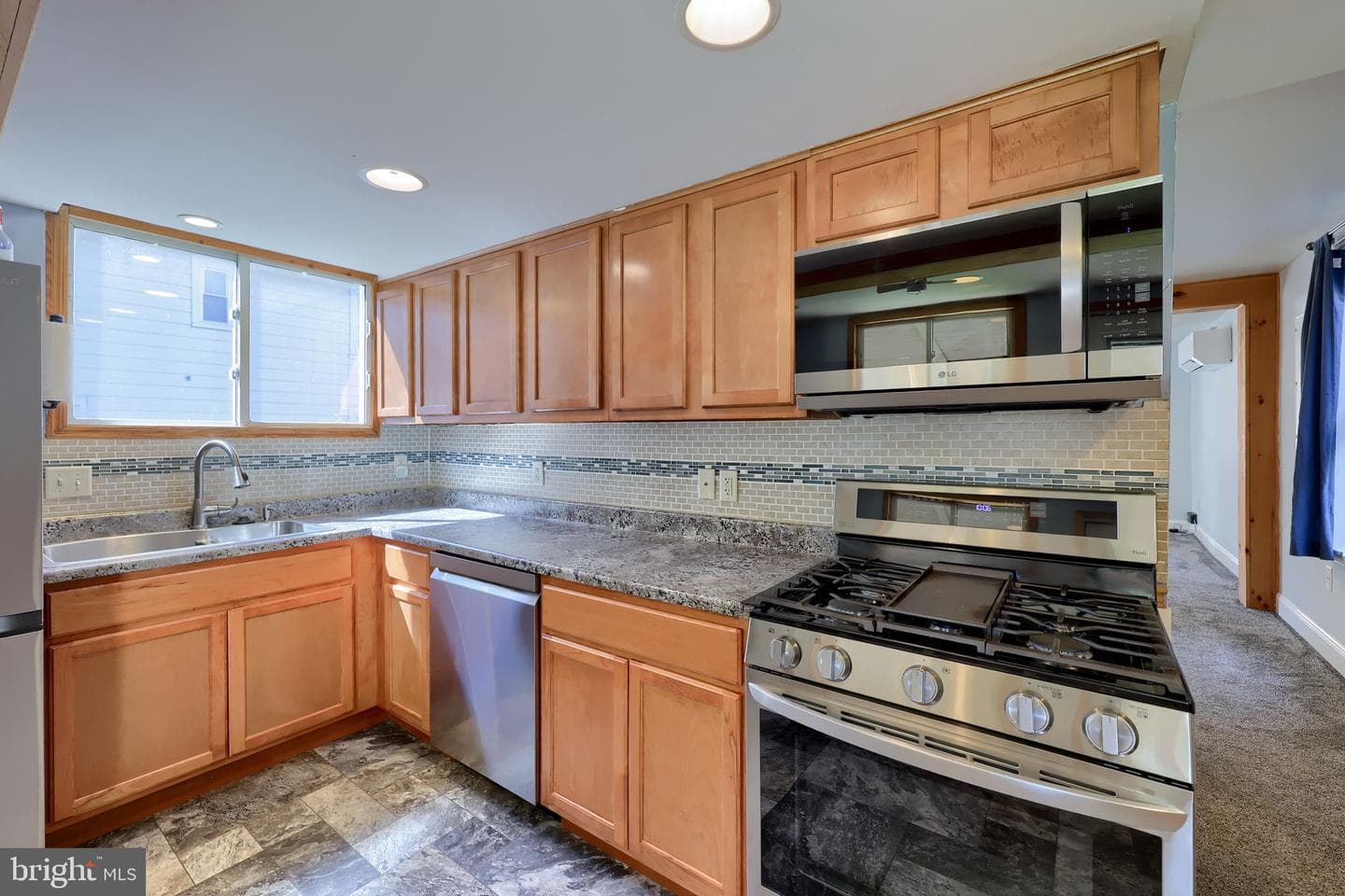 153 S Wolf Street photo 12