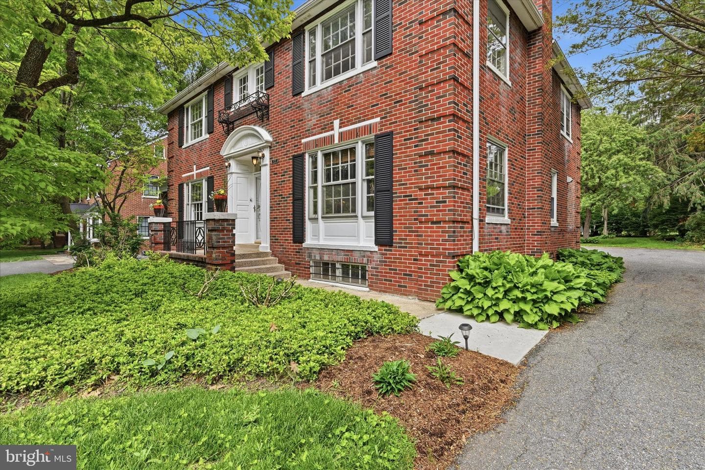 525 N President Avenue photo 2