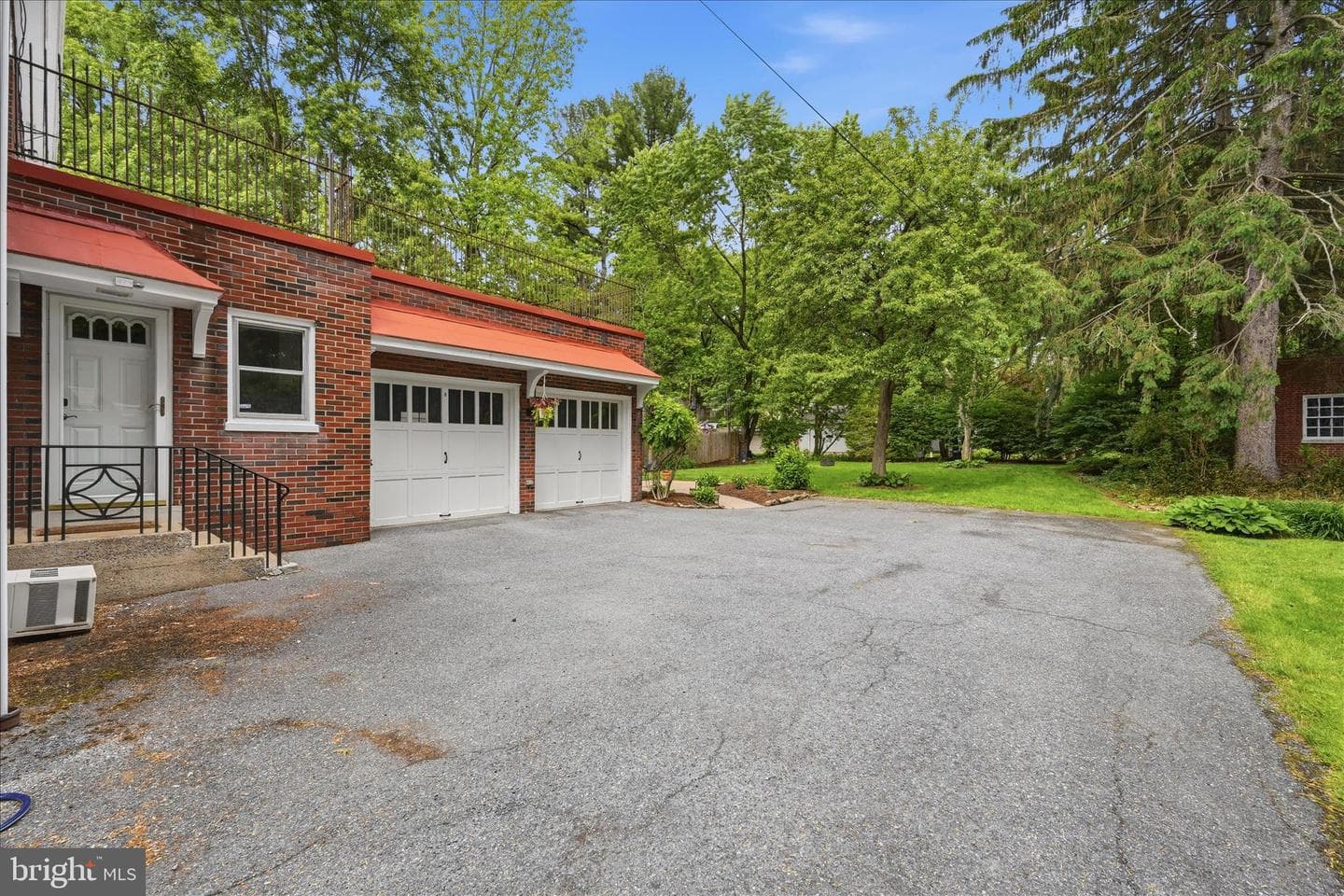525 N President Avenue photo 42