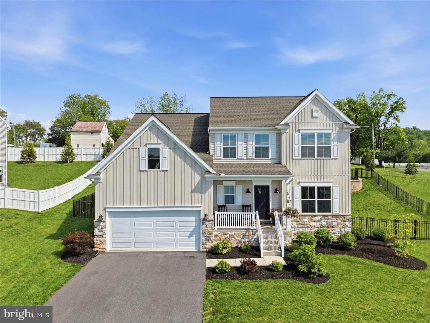 28 Lee Drive photo 1