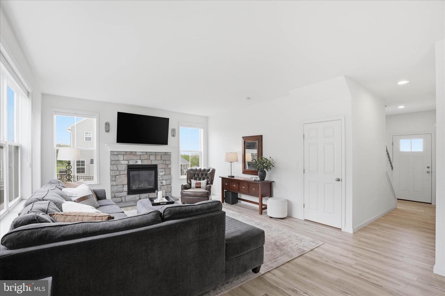 28 Lee Drive photo 16