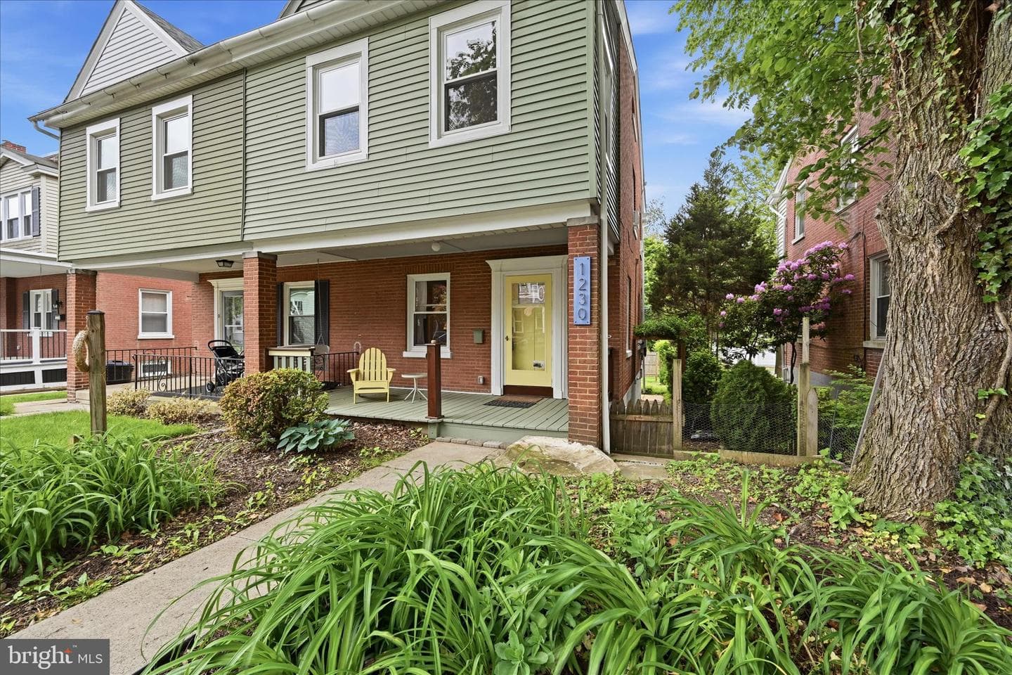 1230 Elm Avenue photo 2