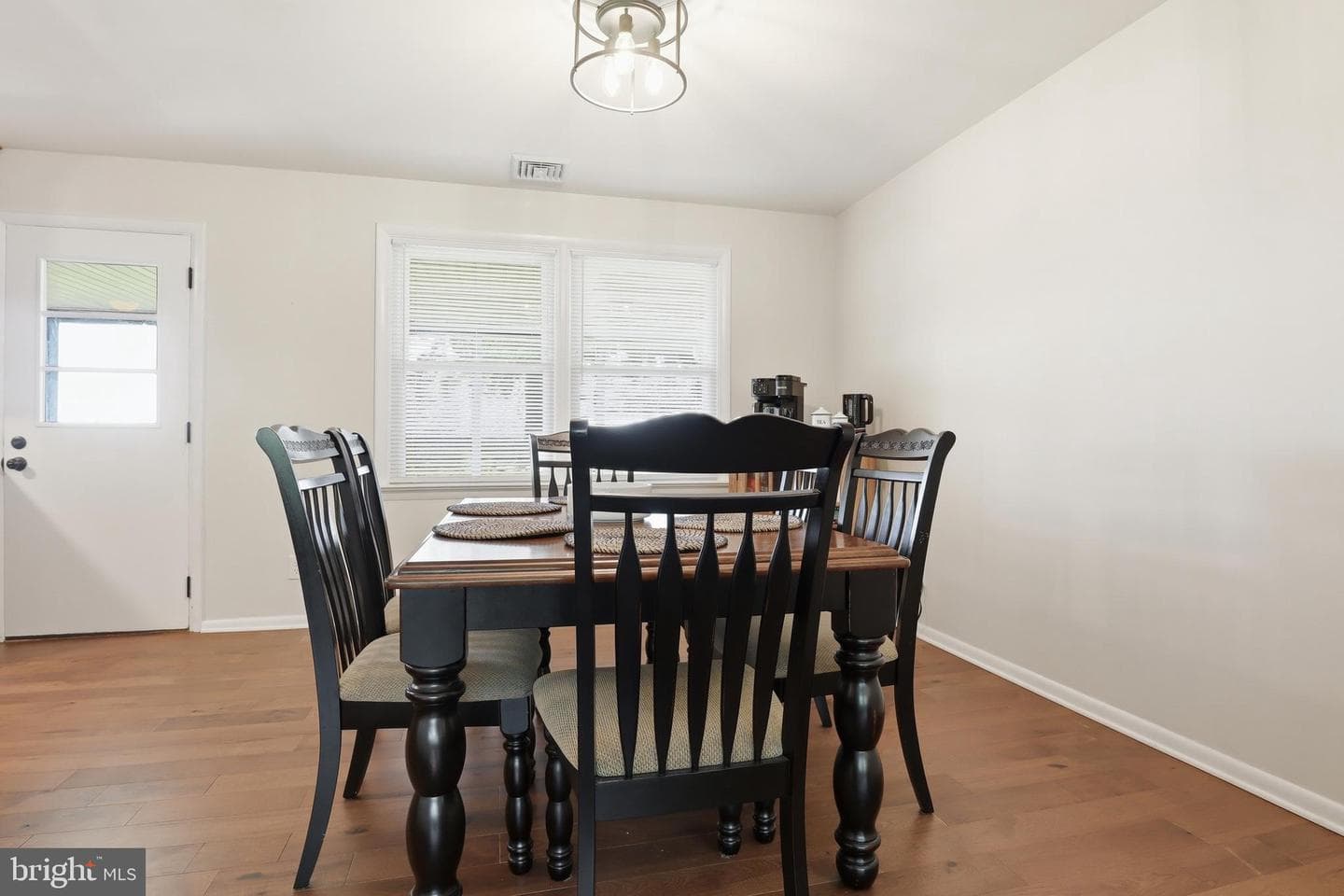 664 Shultz Road photo 10