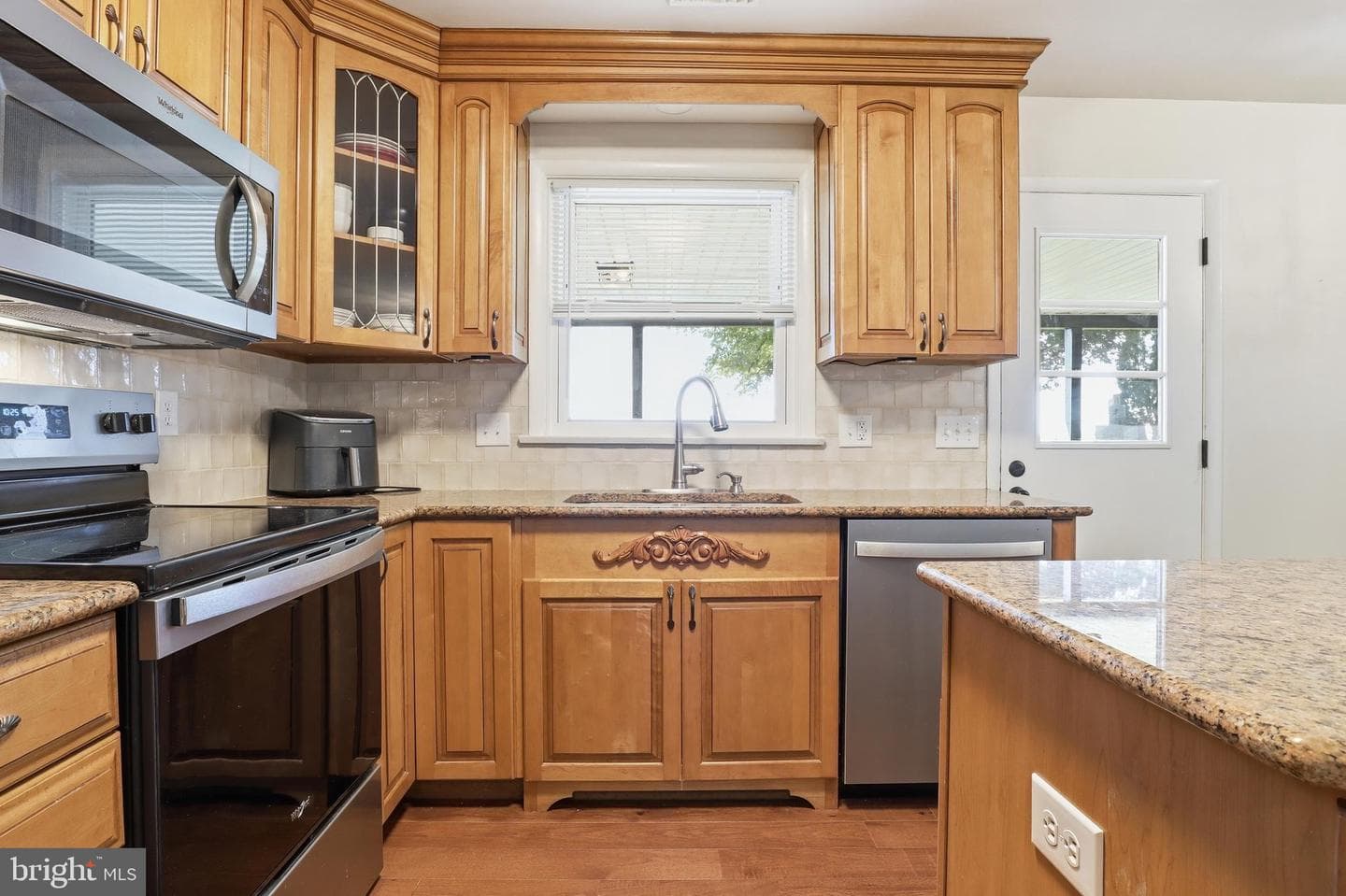 664 Shultz Road photo 13