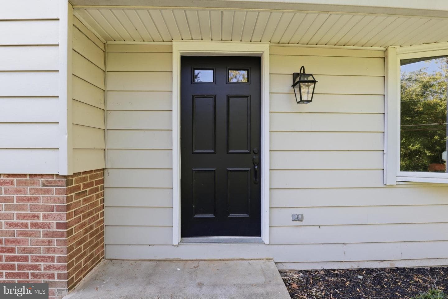 664 Shultz Road photo 5