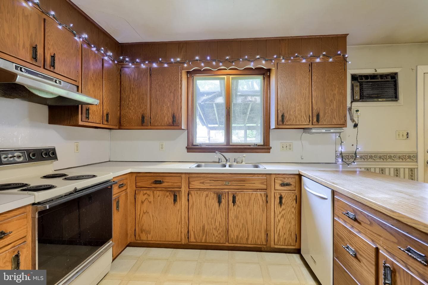 188 N Hazel Street photo 17