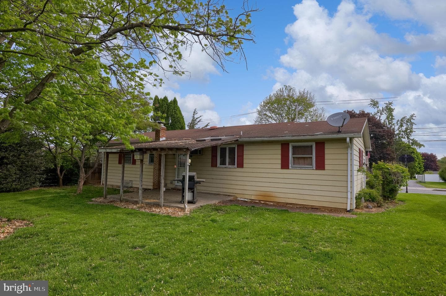 188 N Hazel Street photo 6