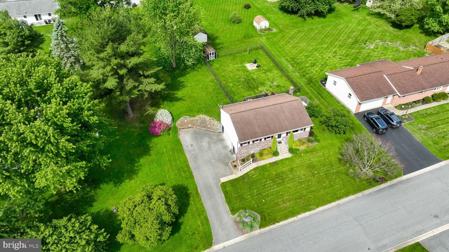 340 Curby Drive photo 33