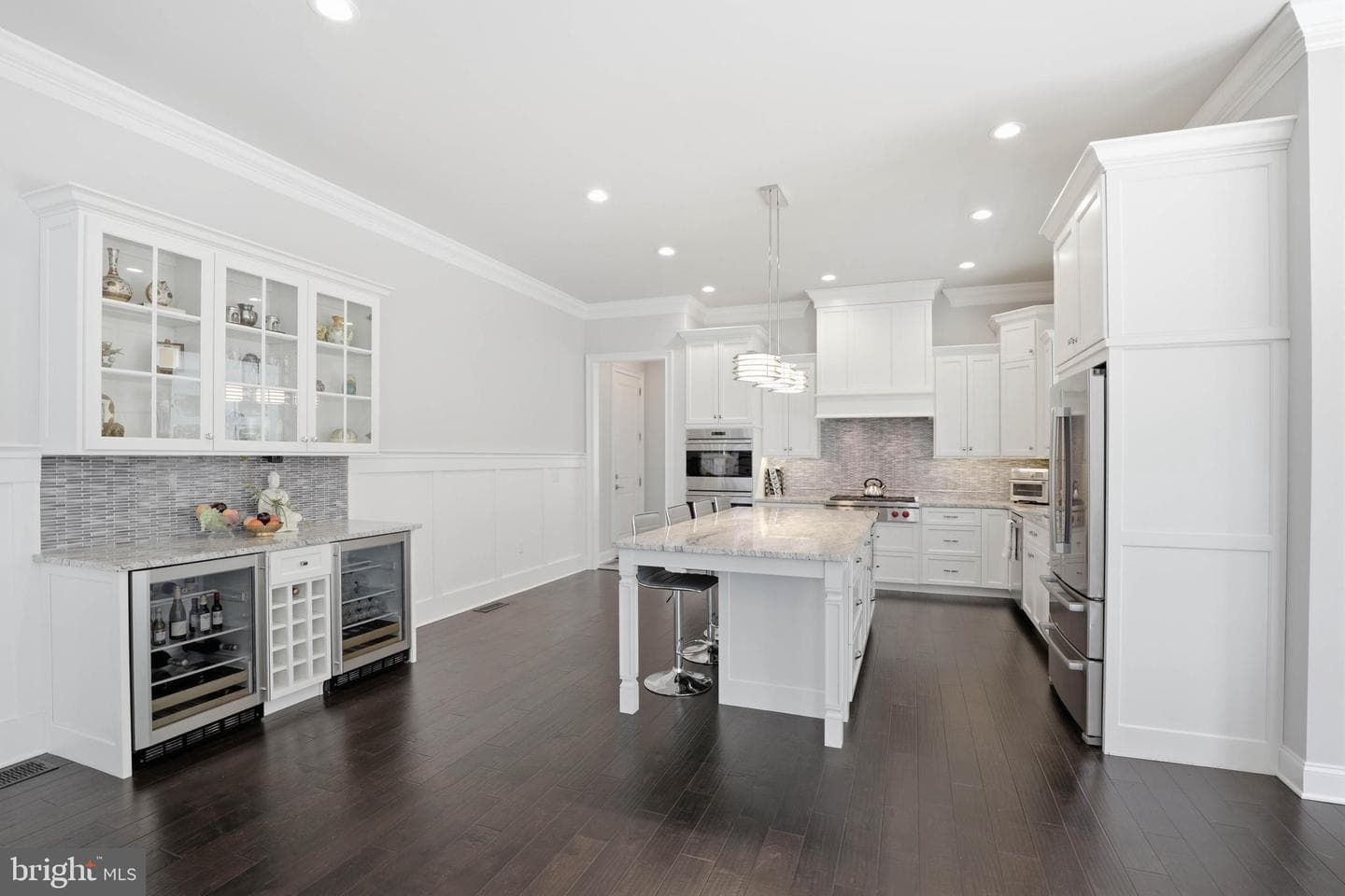 360 Addison Place photo 19