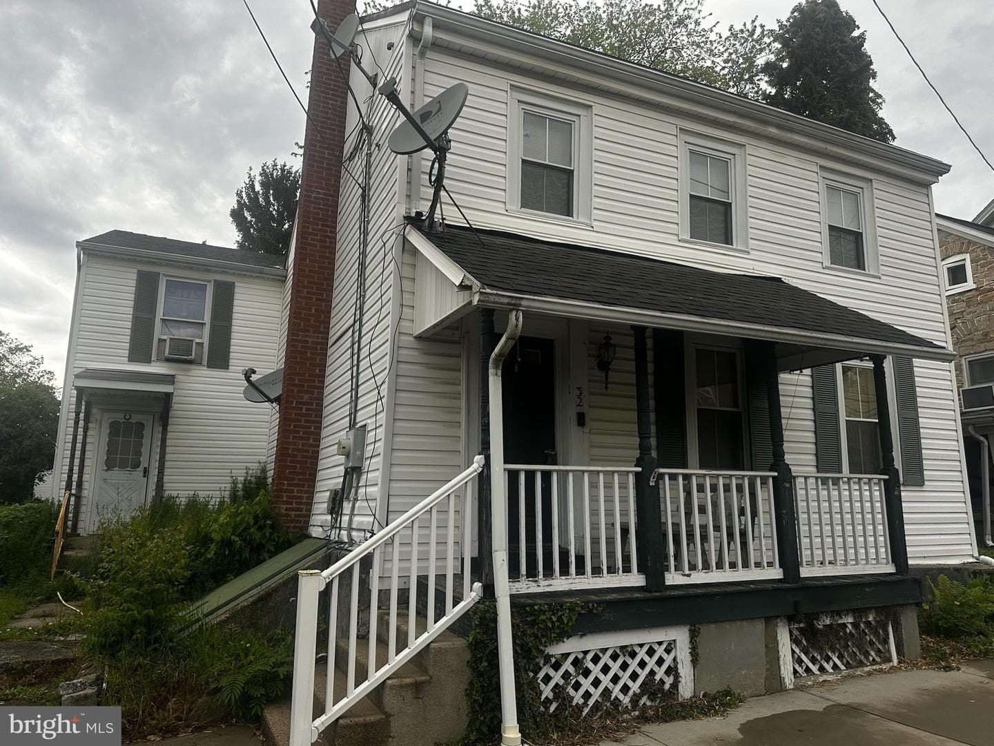 32 E High Street