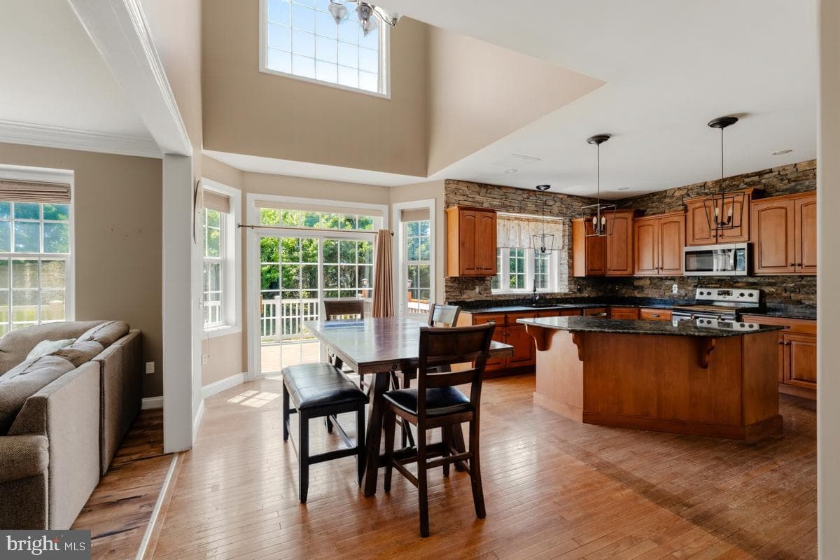 1195 Mount Airy Road photo 16