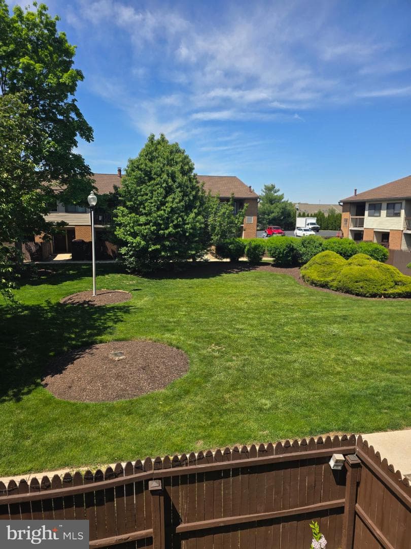 147 Lancaster Estate photo 16
