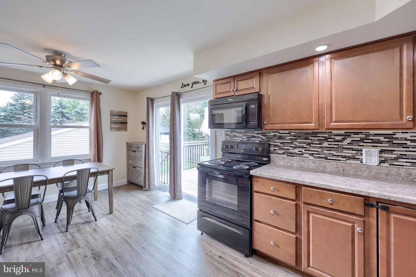 1074 Hearthstone Road photo 11