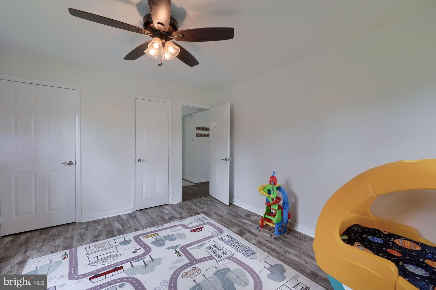 1074 Hearthstone Road photo 17