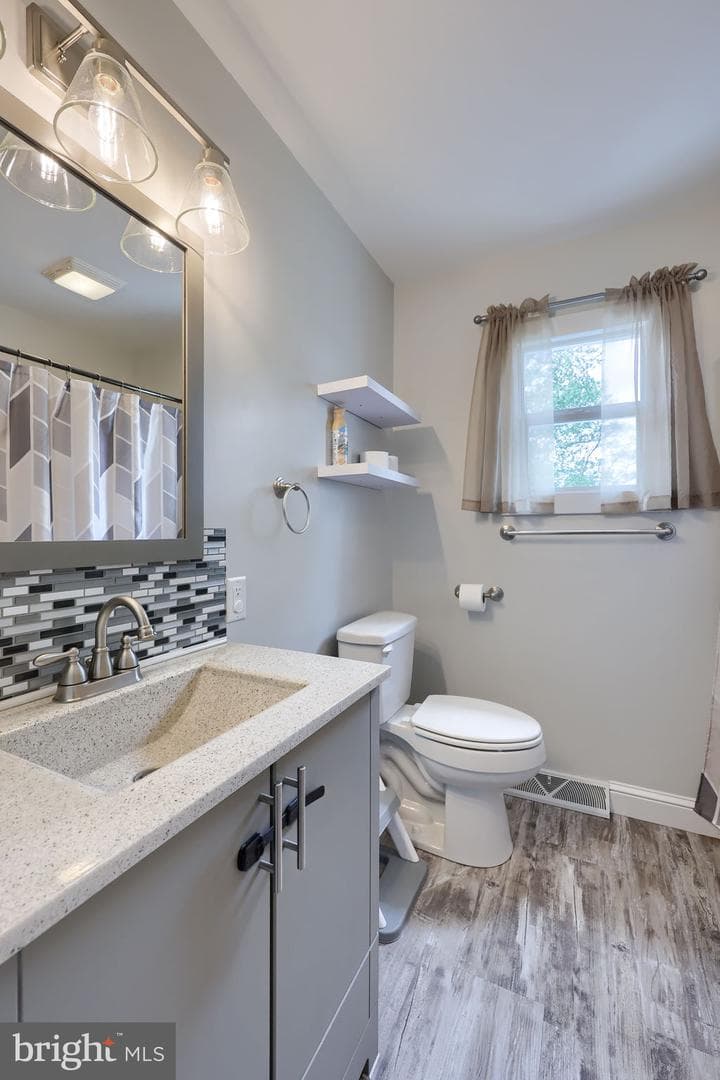 1074 Hearthstone Road photo 20