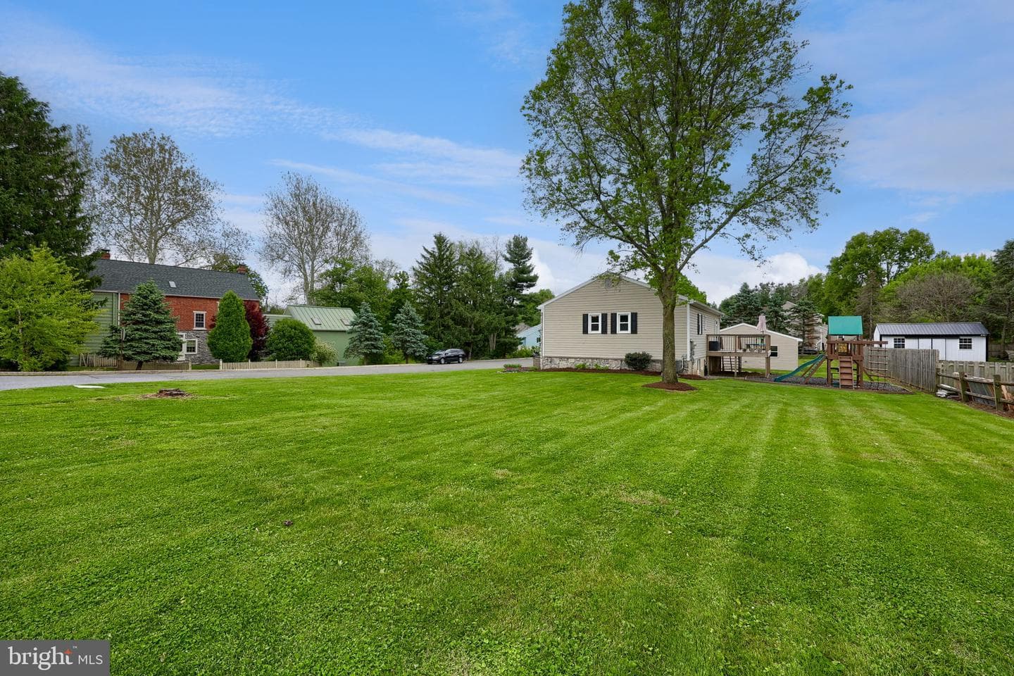 1074 Hearthstone Road photo 33