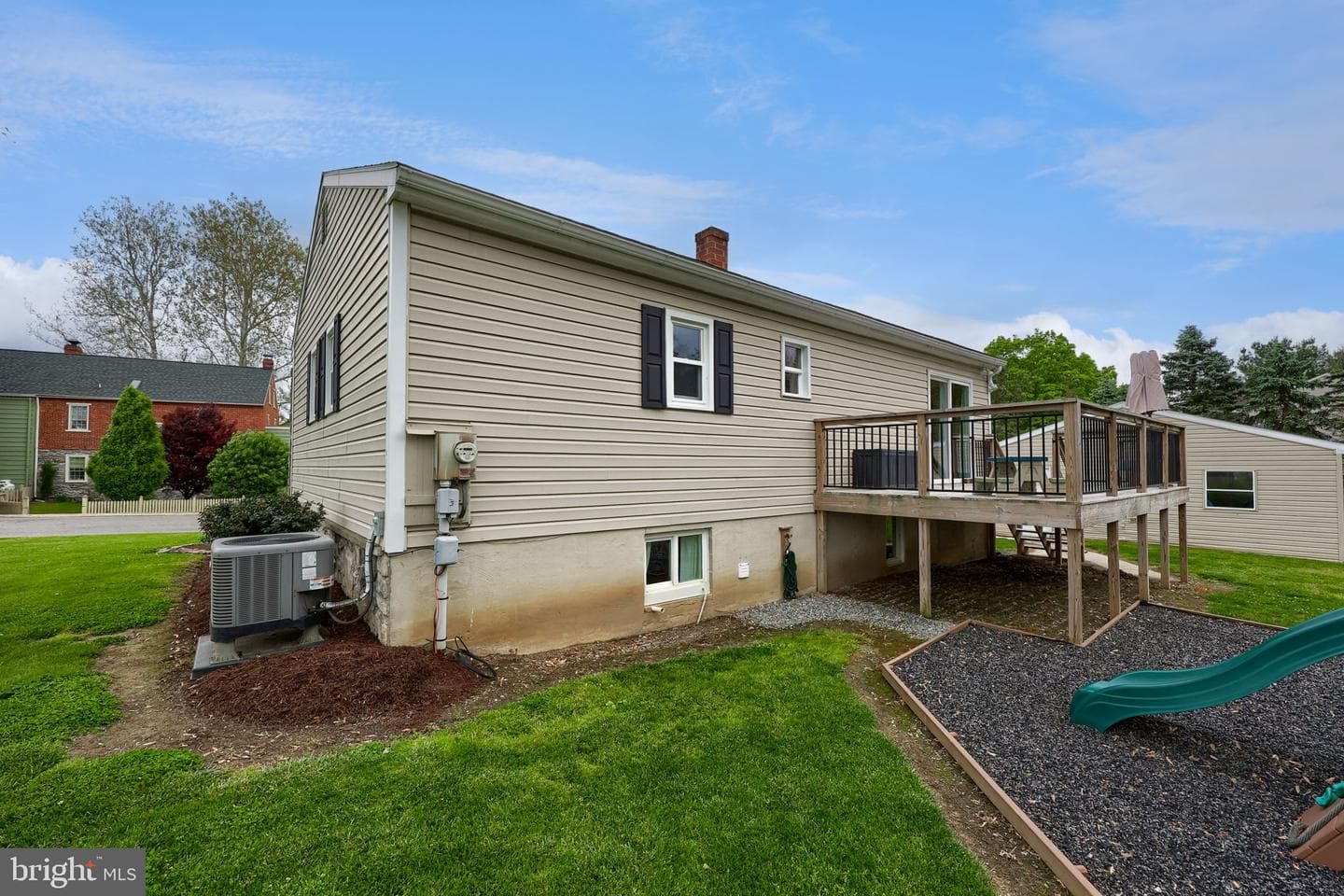 1074 Hearthstone Road photo 35